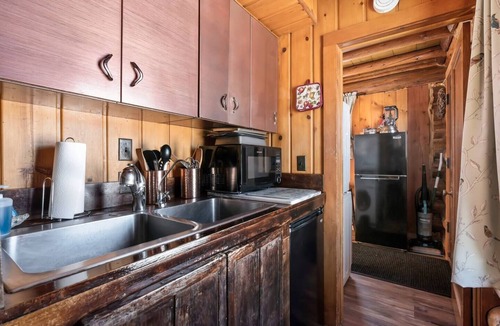 Stanley Cabin | Stanley Stays - The Wall Street Cabin