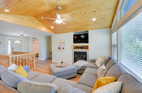 Star Valley Ranch House | Star Valley Ranch Cabin Rental with Private Hot Tub!