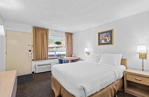 Wallace Hotel | Stardust Motel Wallace