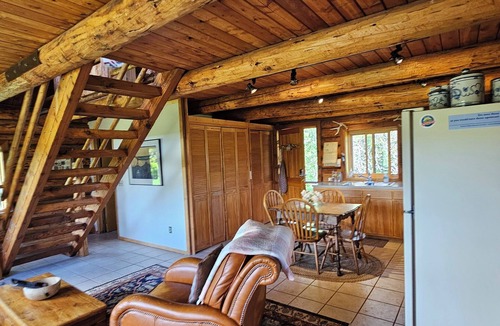 Fishtail Cabin | Stargazers Sanctuary on Sleepy Hollow —look for us on ABnB.