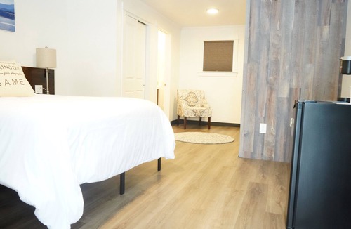 Coeur d'Alene Cabin | State Motel - three
