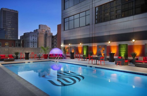Center City West Hotel | Stay Close to Rittenhouse Square! Outdoor Swimming Pool, Pets are Allowed!