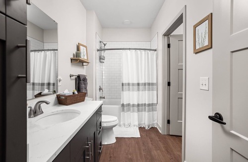 Speedway Condo | Stay For Gen Con! Next to Motor Speedway!