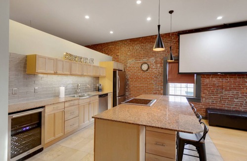 Evansville House | Stay in Evansville's First Veterinary Hospital - Sleeps 12 - Rooftop Deck!