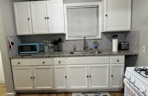 Central Arlington House | Stay in the Heart of Arlington's Entertainment District