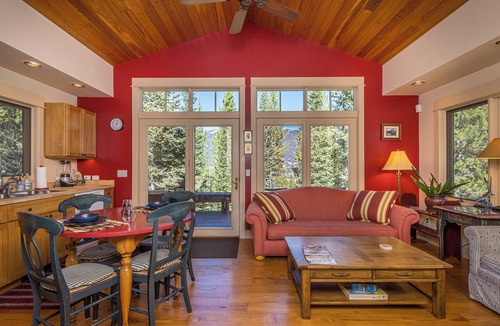 Gallatin Gateway House | Stay Montana | Huckleberry Cottage - Sleeps 5