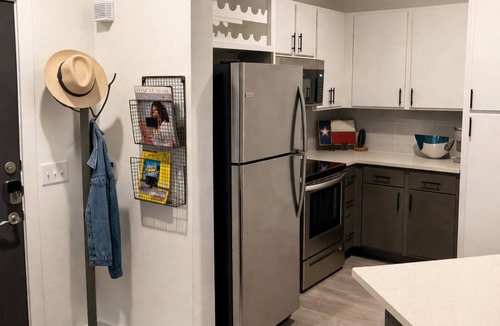 Frisco Apartment | Stay Near The Star Frisco + Eats, Shops & Comfort