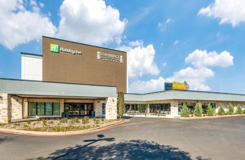 Dallas Hotel | Staybridge Suites Dallas Market Ctr Love Field by IHG
