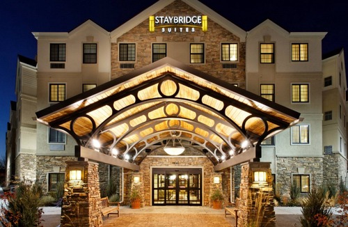 Auburn Hills Apartment | Staybridge Suites! Free Breakfast, Indoor Pool, Studio Near Great Lakes Crossing Outlets!