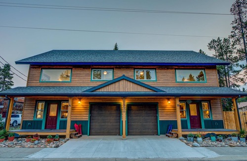 West Yellowstone House | Steps from Yellowstone- Barnes on Boundary Unit B