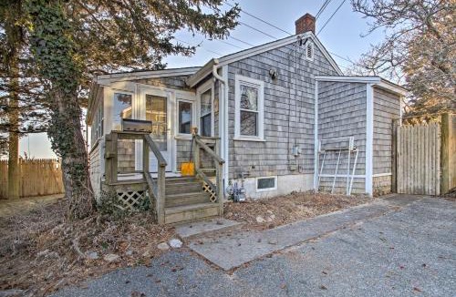 Buzzards Bay House | Steps to Cape Cod Canal: Pet-Friendly Home