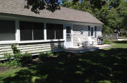 North Eastham Cottage | Steps to Cooks Brook Beach! A/C, Heat, Wifi, Outdoor Shower, Gas Grill