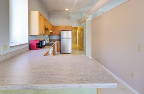 Old Market Condo | Steps to Shops & Eats: Dtwn Omaha Gem!