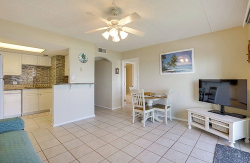 Ormond-by-the-Sea Condo | Steps to Shore: Ormond Beach Condo w/Pool Access!