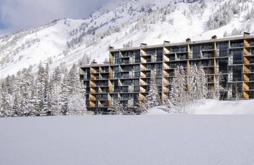 Salt Lake Mountain Resorts House | Steps to the Mtn ~ January 21-28,2023
