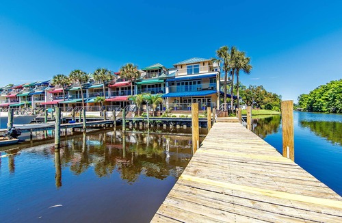 Houma Condo | Still Waters