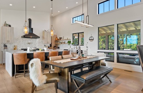 Kalispell House | Stillwater River Lodge Mtn Modern Waterfront Home near Glacier National Park