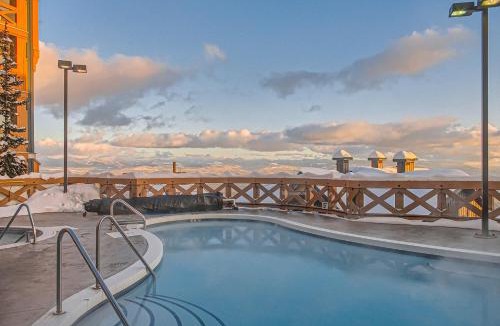 Big White Ski Resort Apartment | Stonegate Resort Unit B302
