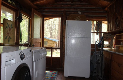 Saddlestring Cabin | Storybook Cottage in the Heart of the Big Horn Mountains