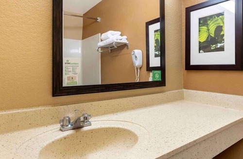 Eagan Hotel | Studio 6 Extended Stay Minneapolis Airport Eagan MN
