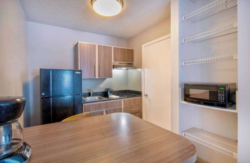 Medical Center District Hotel | Studio 6 Extended Stay - San Antonio, TX - Medical Center