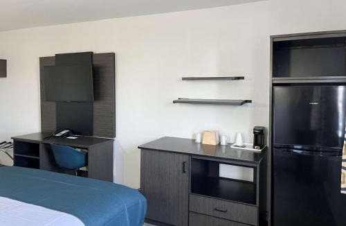 Delano Hotel | Studio 6 Suites Delano, CA