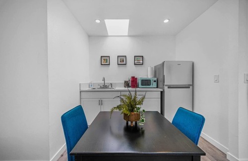 Crown Point Apartment | Studio Beach Rental in Pacific Beach, San Diego