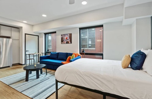 Lockerbie Square Apartment | Studio flat ∙ 4 guests