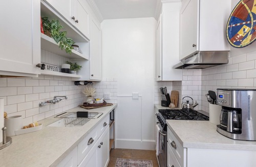 Downtown Long Beach Apartment | Studio in Downtown Long Beach