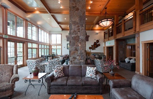 Peak 9 Apartment | Studio room, sleeps 4, near Breckenride Peak 9
