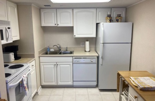 Ormond Shores Estates Condo | Stunning 2/2 Pool & Ocean View Condominium in Ormond by the Sea