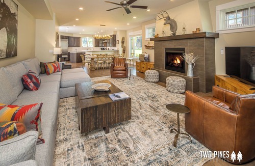 Big Sky House | Stunning and Spacious Mid-Century Town Center Home! Private Patio with Hot Tub!