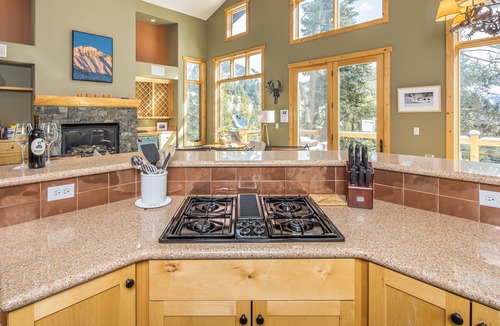 Antler Ridge House | Stunning Antler Ridge Home! Private Hot Tub, Sauna, 5 Min. to Resort!