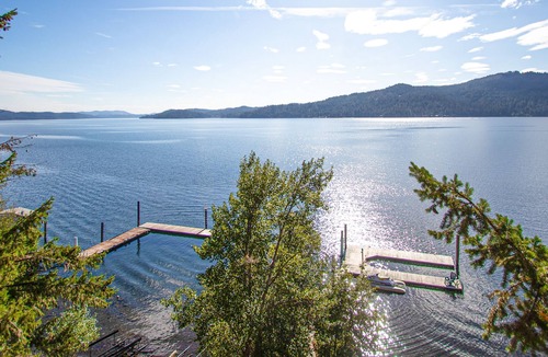 Harrison House | Stunning Bay Front Home with Lake Views, Private Dock, Gas Grill, and Free WiFi