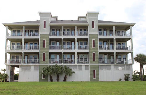 Red Fish Cove Condo | Stunning beachfront condo short walk to beach/pool