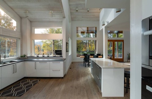 Elkhorn Village House | Stunning Elkhorn Retreat