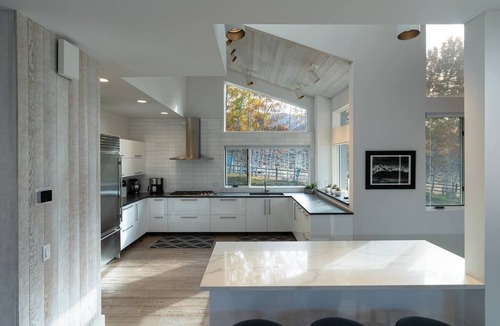 Elkhorn Village House | Stunning Elkhorn Retreat