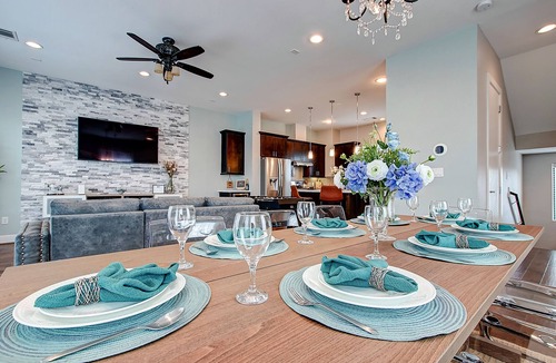 Northside House | Stunning Houston Home Near Stadiums, Downtown Views, Sleeps 12