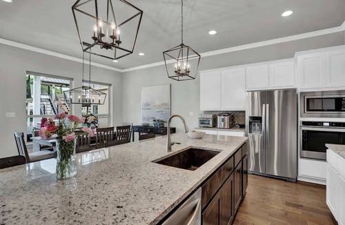 Horseshoe Bay House | Stunning Luxury Lake Home with Waterfront & Fire Pit!