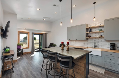 Belgrade Condo | Stunning Mountain View 3 Bedroom Barndominium in Belgrade, MT.