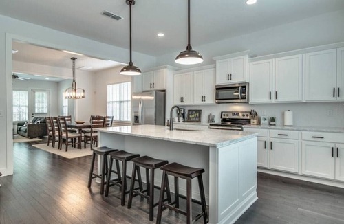 Talbot's Corner House | Stunning New E Nashville Townhouse mins from B'way