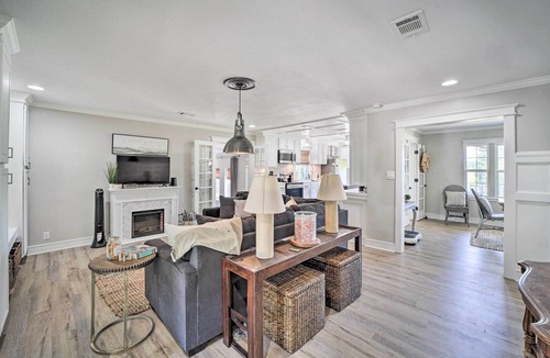 Spiro House | Stunning Oklahoma Home ~ 3 Mi to Spiro Mounds