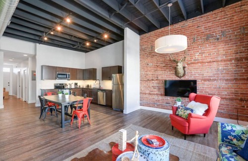 Detroit House | Stunning One Of A Kind 6 BDRM Loft Sleeps 15