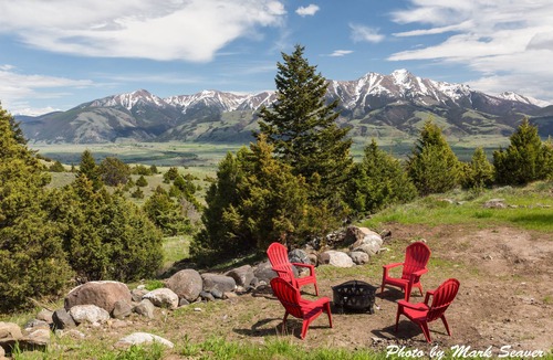 Emigrant House | Stunning Property * Yellowstone Park * ChicoHotSprings * Hot Tub * Amazing Views