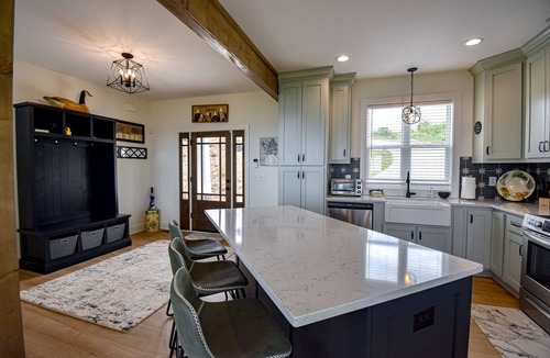 Clarkesville Cabin | Stunning three-story home with a hot tub, firepit, washer/dryer, & views