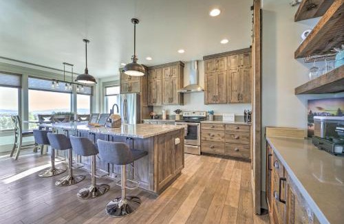 Star Valley Ranch House | Stunning Valley Home with Furnished Deck and Mtn Views