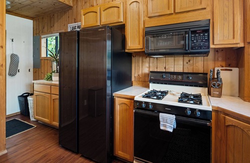 Hope House | Stunning Waterfront Home in Hope, Idaho!