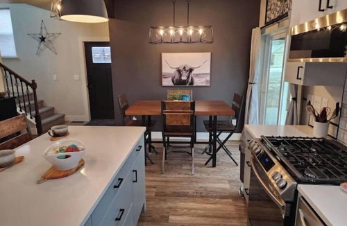 Helena House | Style and comfort in Helena! Easy access to any part of Helena. No cleaning fees