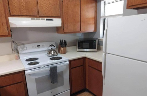 Harbison Apartment | Stylish 1 Bedroom Condo