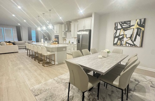 Glen Allen House | Stylish 4BR/2.5BA home for up to 10 guests with kitchen, patio, and workspace.